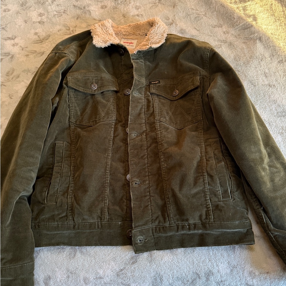 Wrangler Sherpa-Lined Corduroy Jacket in Olive Green